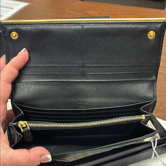 Prada Black Leather Wallet #PRA-212